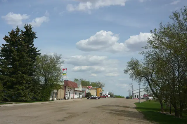 Railway Street looking east